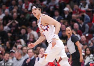 出极高的比 出极高的比