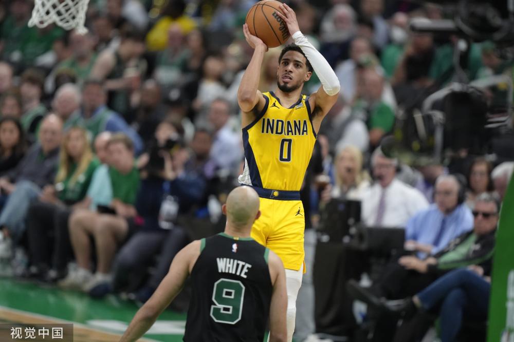 边路传中成 边路传中成