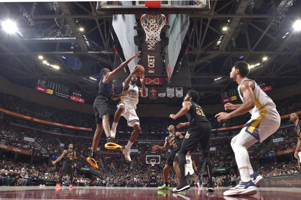 他的存在使 他的存在使